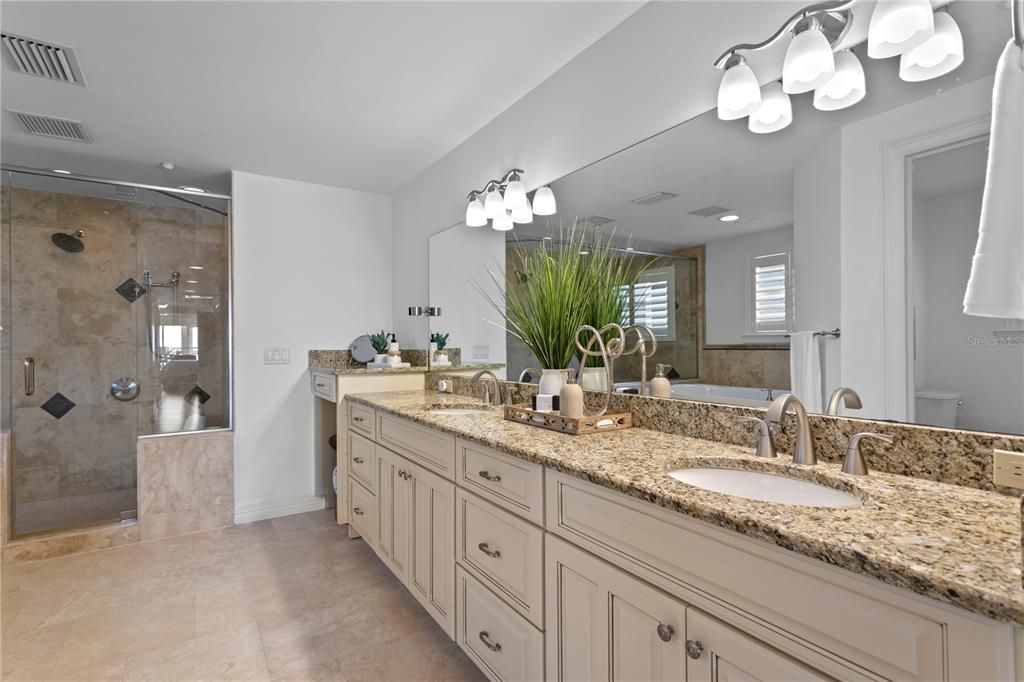 For Sale: $4,250,000 (5 beds, 4 baths, 5100 Square Feet)