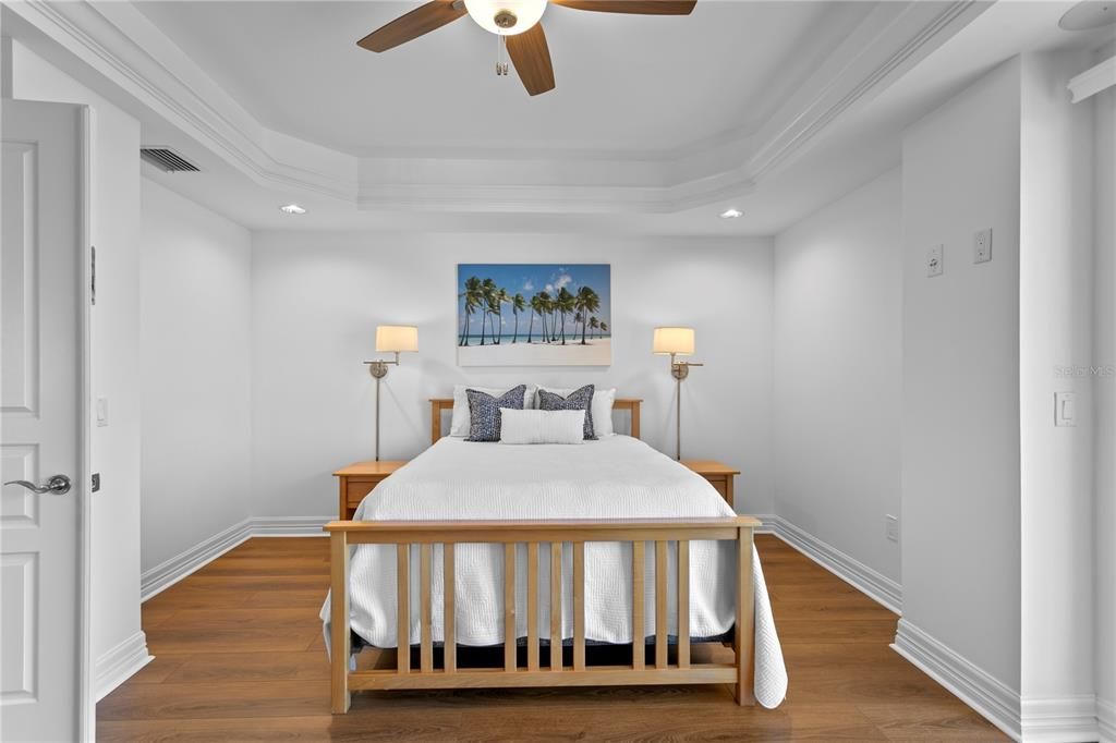 For Sale: $4,250,000 (5 beds, 4 baths, 5100 Square Feet)
