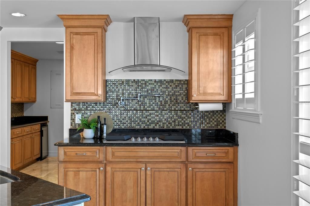 For Sale: $4,250,000 (5 beds, 4 baths, 5100 Square Feet)