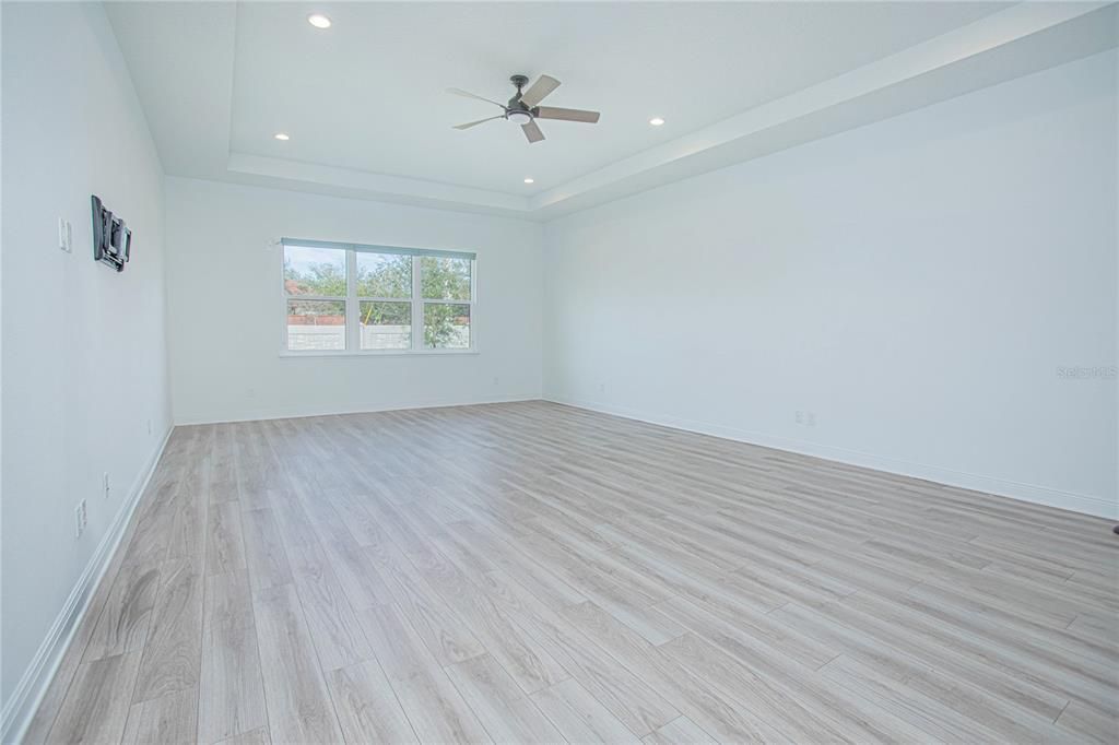 En Renta: $5,900 (4 camas, 3 baños, 3847 Pies cuadrados)