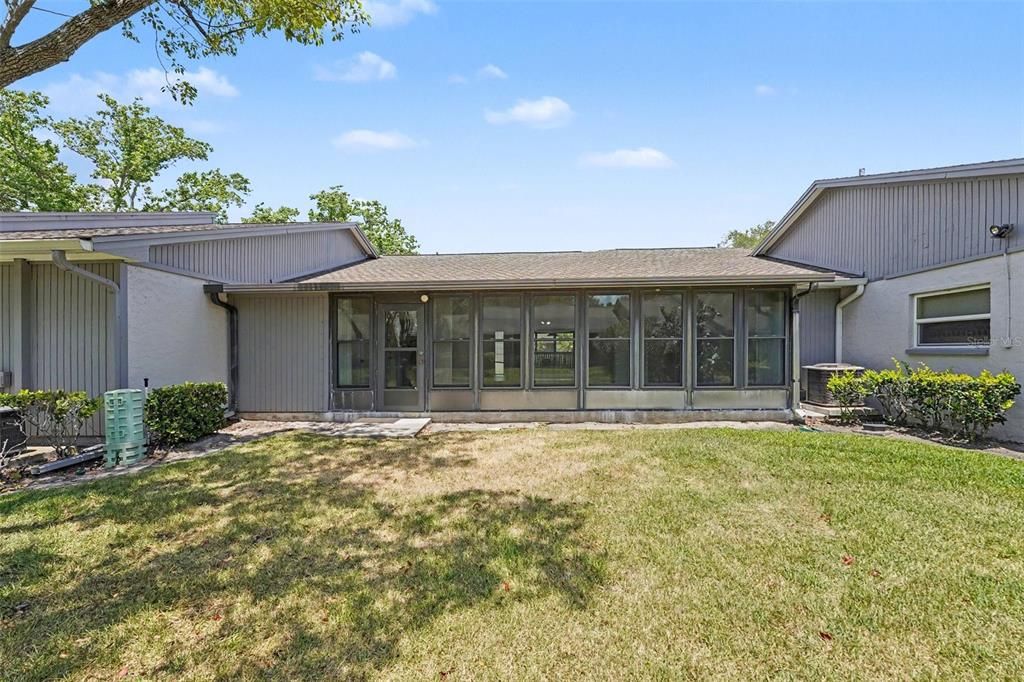 For Sale: $265,000 (2 beds, 2 baths, 1250 Square Feet)