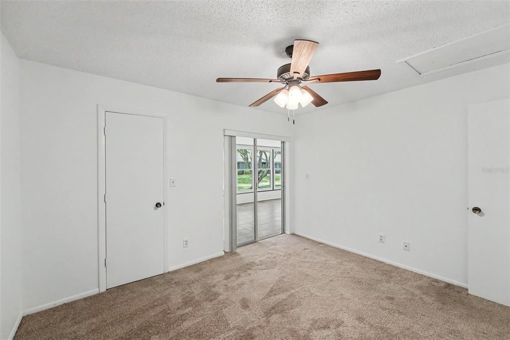 For Sale: $265,000 (2 beds, 2 baths, 1250 Square Feet)