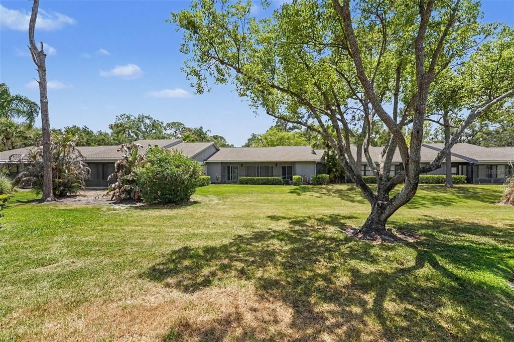 For Sale: $265,000 (2 beds, 2 baths, 1250 Square Feet)