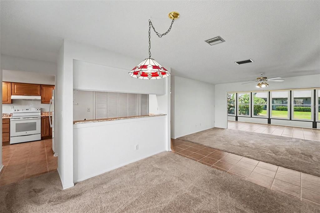 For Sale: $265,000 (2 beds, 2 baths, 1250 Square Feet)