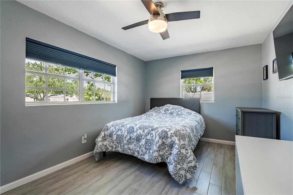 For Sale: $460,000 (3 beds, 2 baths, 1404 Square Feet)