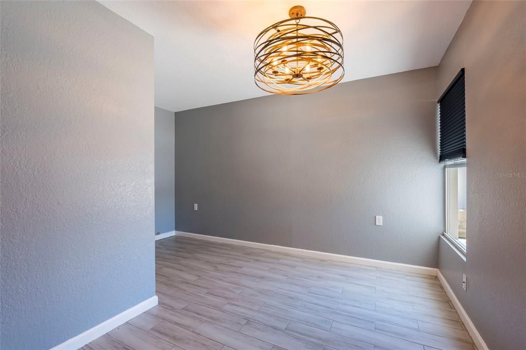 For Sale: $460,000 (3 beds, 2 baths, 1404 Square Feet)