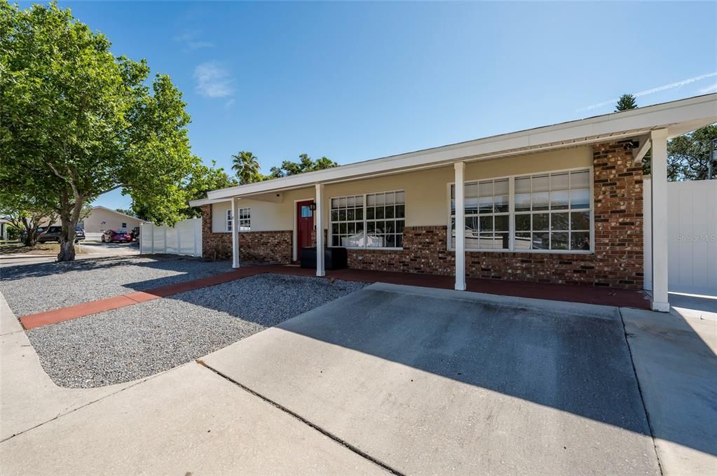 For Sale: $460,000 (3 beds, 2 baths, 1404 Square Feet)