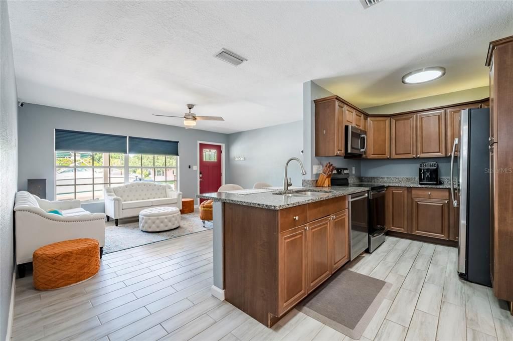For Sale: $460,000 (3 beds, 2 baths, 1404 Square Feet)