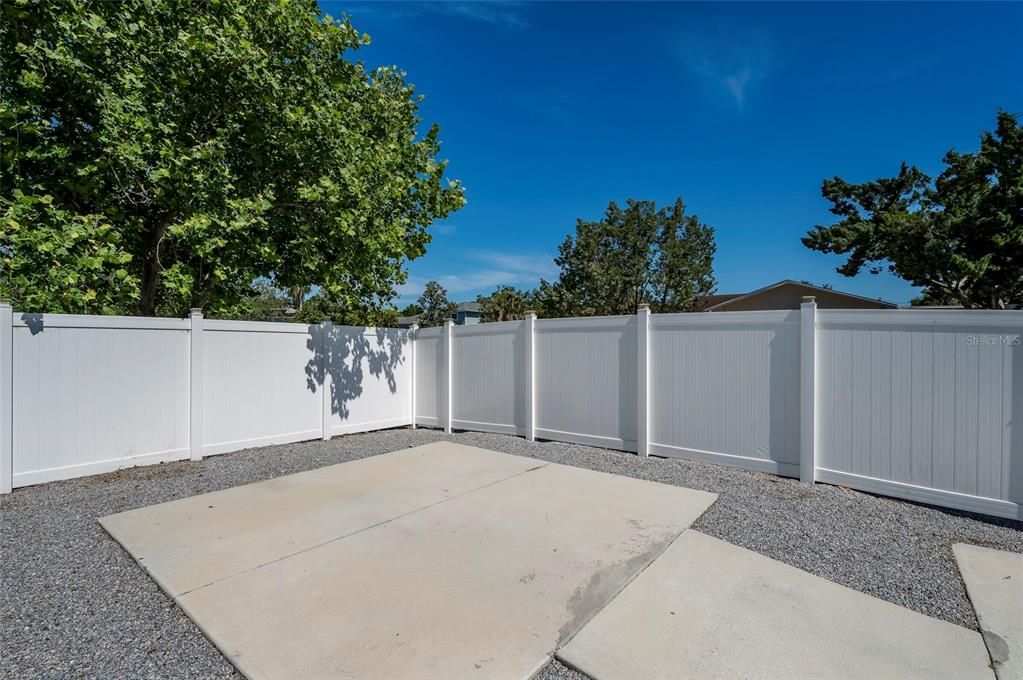 For Sale: $460,000 (3 beds, 2 baths, 1404 Square Feet)