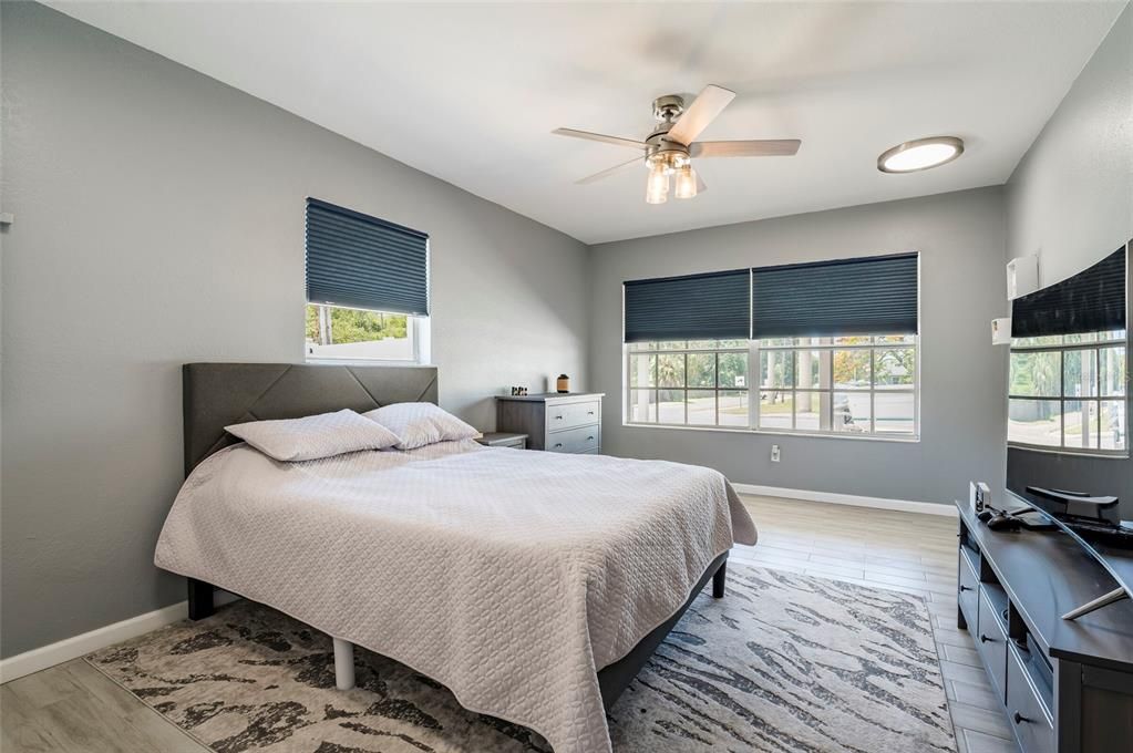 For Sale: $460,000 (3 beds, 2 baths, 1404 Square Feet)