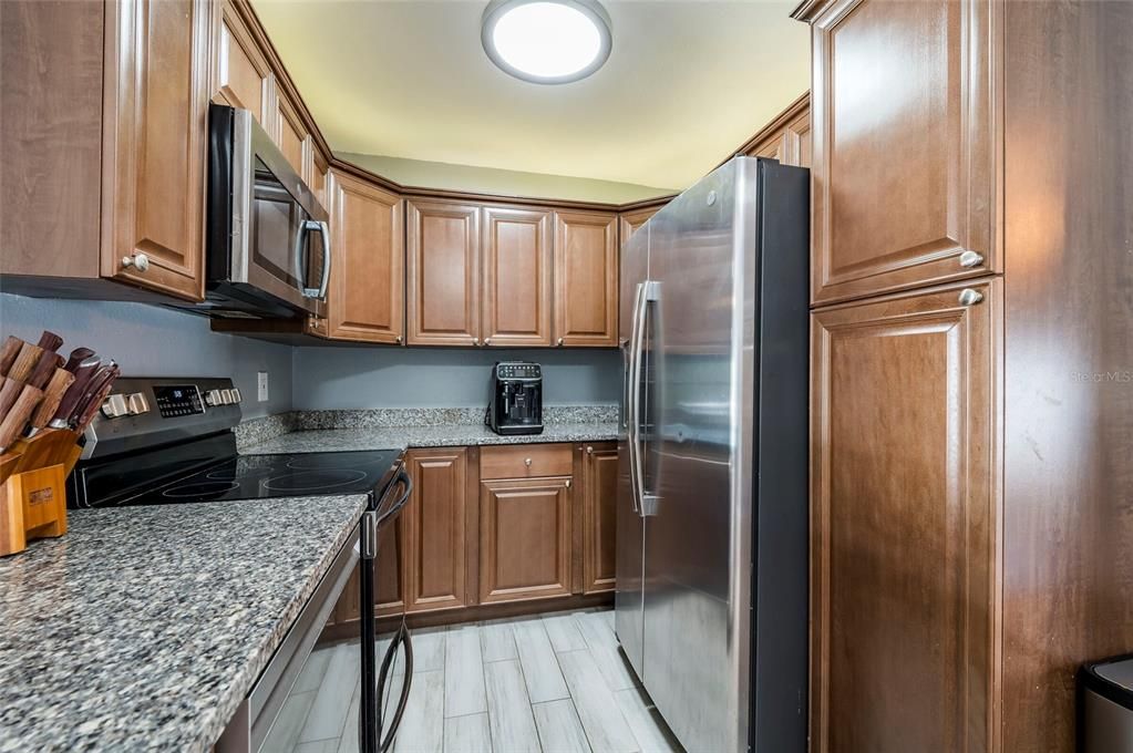For Sale: $460,000 (3 beds, 2 baths, 1404 Square Feet)