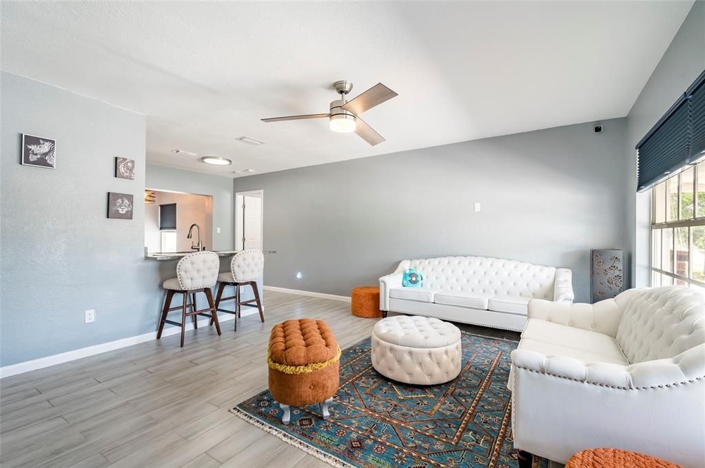 For Sale: $460,000 (3 beds, 2 baths, 1404 Square Feet)
