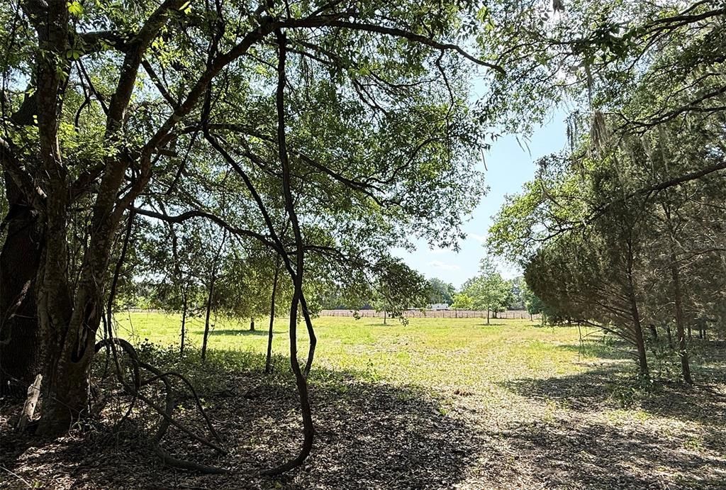 合同活跃: $464,000 (28.79 acres)