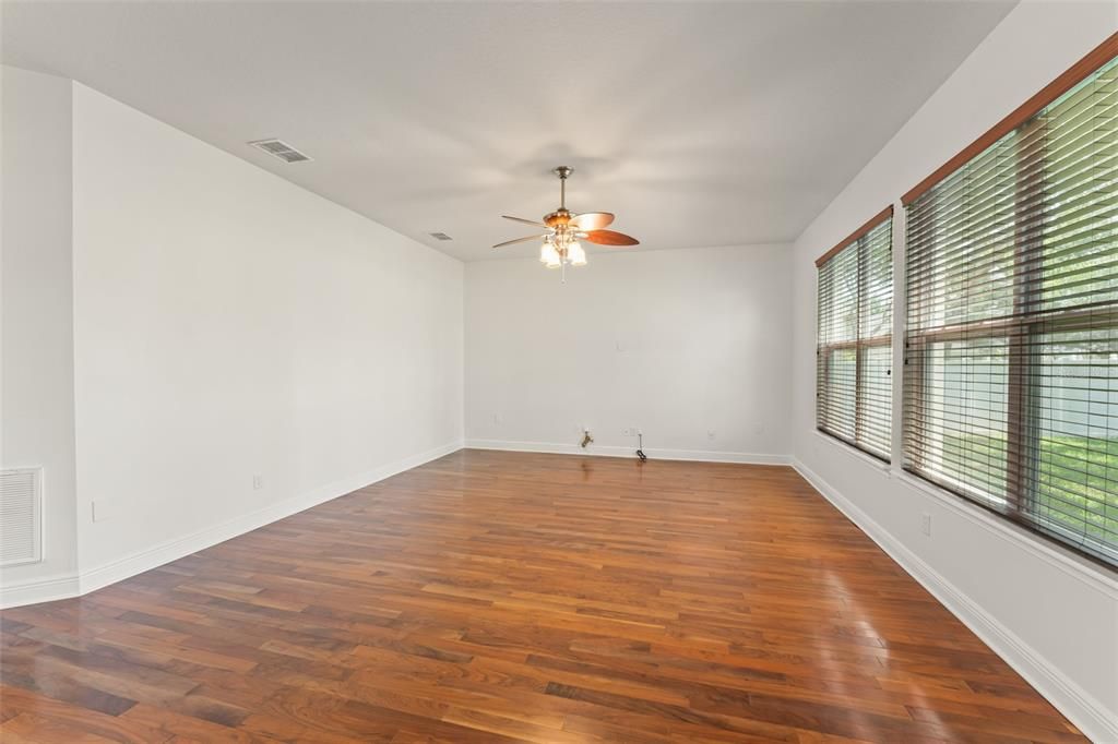 En Renta: $3,900 (4 camas, 3 baños, 2696 Pies cuadrados)