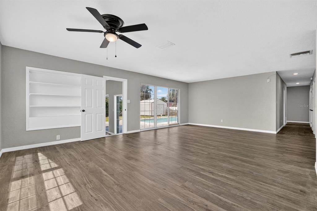For Sale: $499,000 (4 beds, 3 baths, 2110 Square Feet)