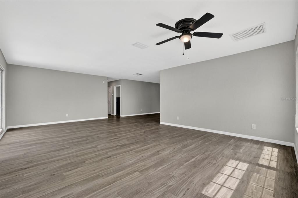 For Sale: $499,000 (4 beds, 3 baths, 2110 Square Feet)