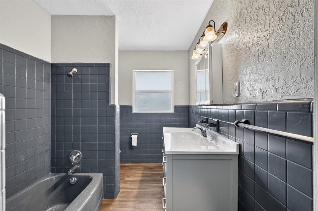 For Sale: $499,000 (4 beds, 3 baths, 2110 Square Feet)
