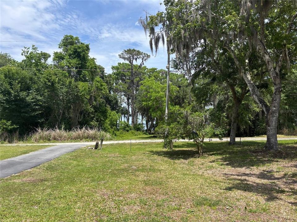For Sale: $199,900 (2 beds, 2 baths, 960 Square Feet)