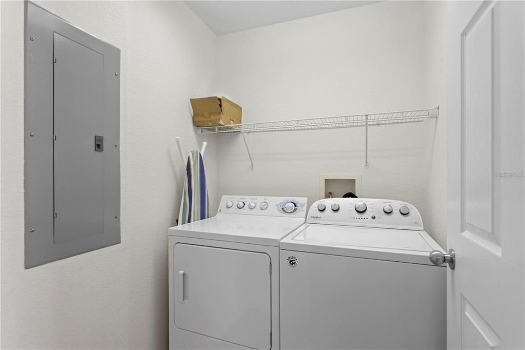 Activo con contrato: $2,800 (2 camas, 2 baños, 962 Pies cuadrados)