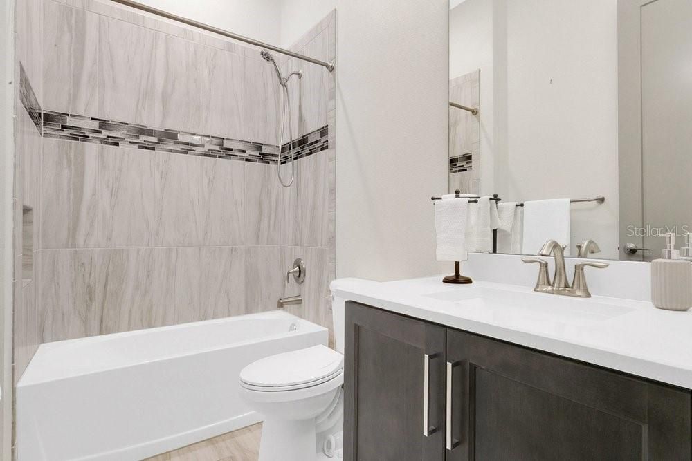 Active With Contract: $888,000 (4 beds, 3 baths, 2545 Square Feet)