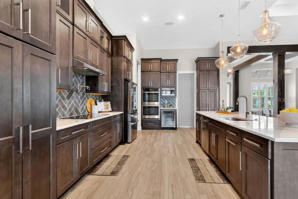 Active With Contract: $888,000 (4 beds, 3 baths, 2545 Square Feet)