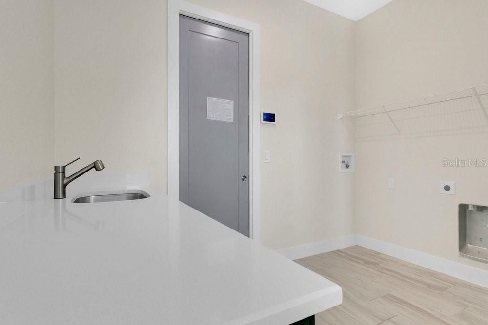 Active With Contract: $888,000 (4 beds, 3 baths, 2545 Square Feet)