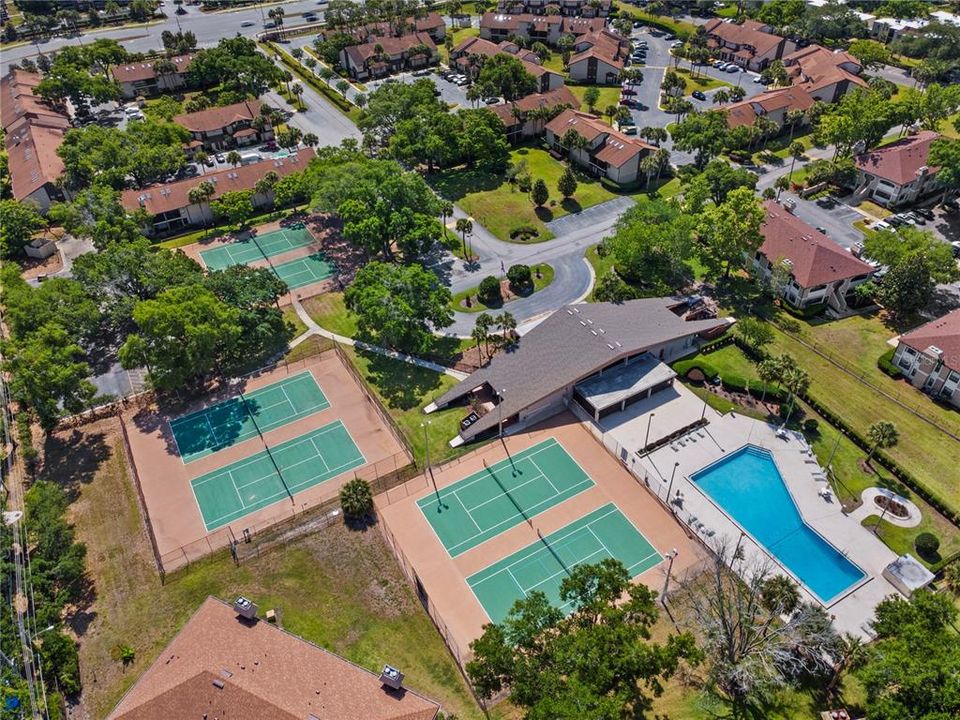 Active With Contract: $175,000 (2 beds, 2 baths, 889 Square Feet)