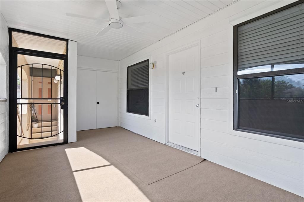 Active With Contract: $175,000 (2 beds, 2 baths, 889 Square Feet)