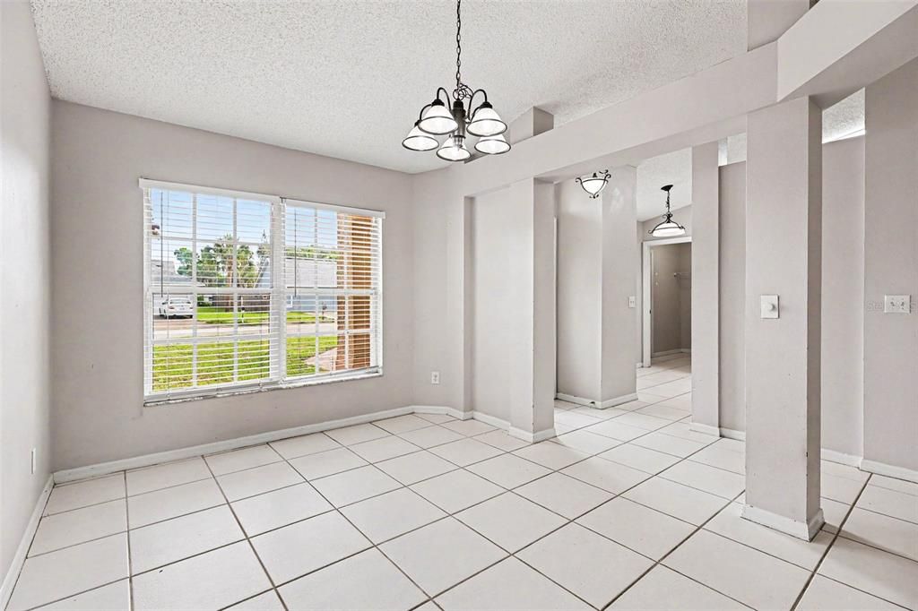 For Sale: $275,000 (3 beds, 2 baths, 1565 Square Feet)