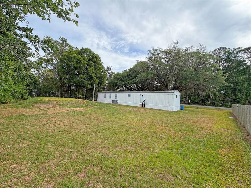 For Sale: $165,500 (3 beds, 2 baths, 1064 Square Feet)