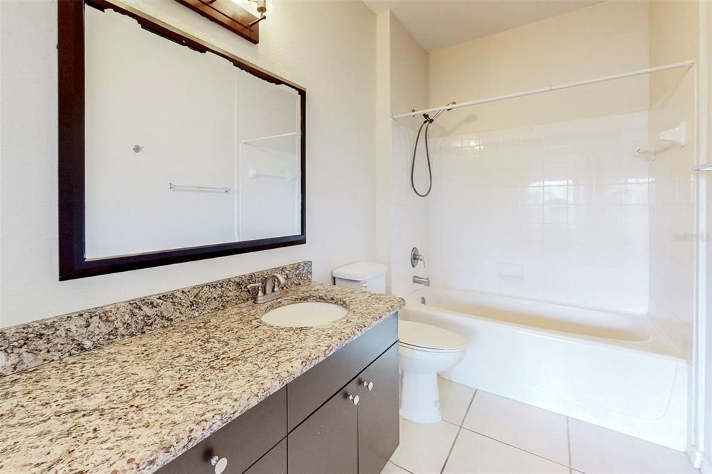 En Venta: $239,900 (2 camas, 2 baños, 1140 Pies cuadrados)