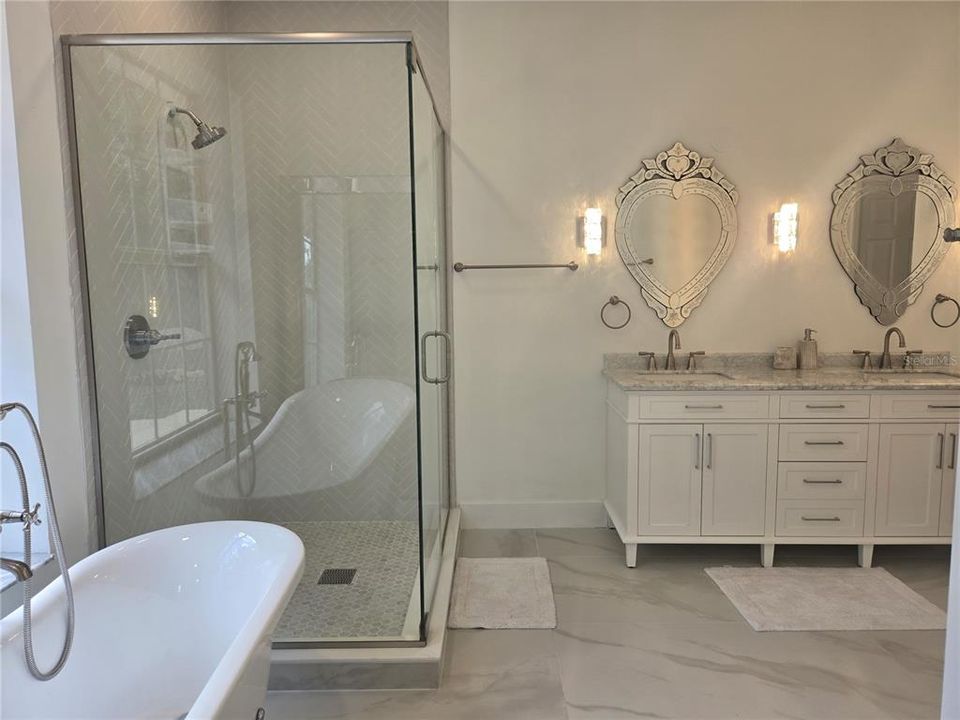 На продажу: $695,000 (3 спален, 2 ванн, 2360 Квадратных фут)