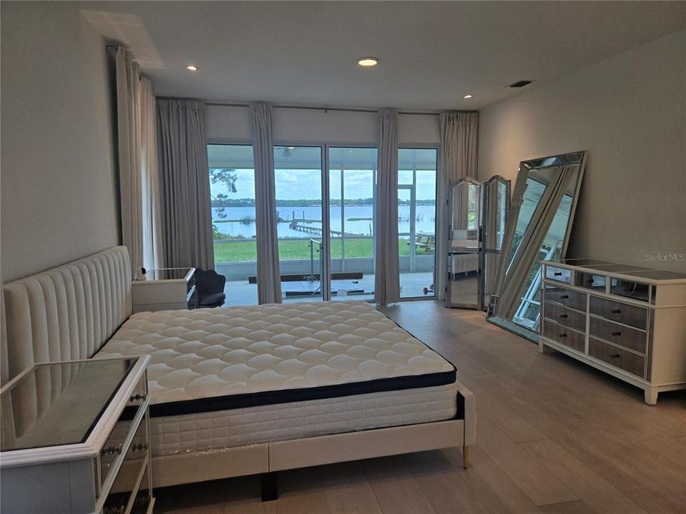 На продажу: $695,000 (3 спален, 2 ванн, 2360 Квадратных фут)