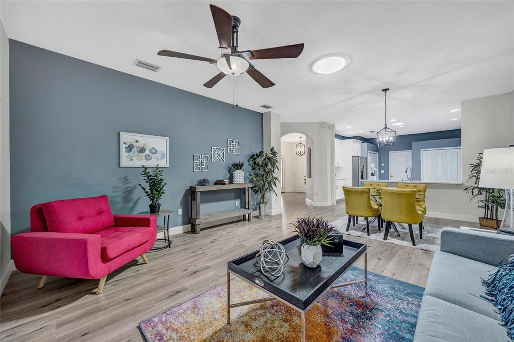 Active With Contract: $314,900 (3 beds, 2 baths, 1713 Square Feet)
