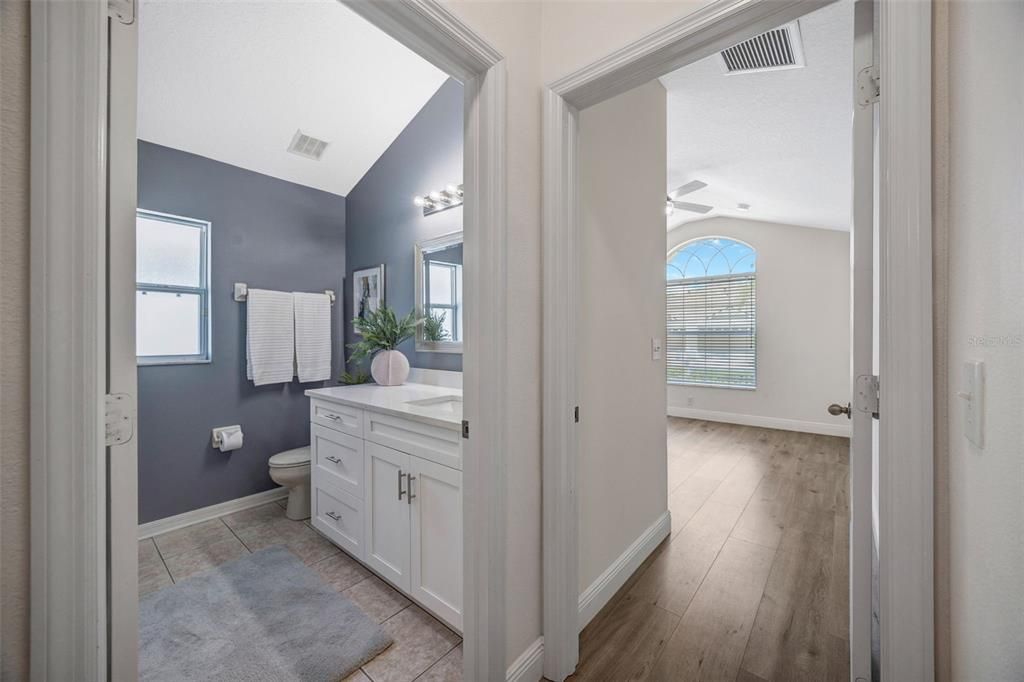 Active With Contract: $314,900 (3 beds, 2 baths, 1713 Square Feet)