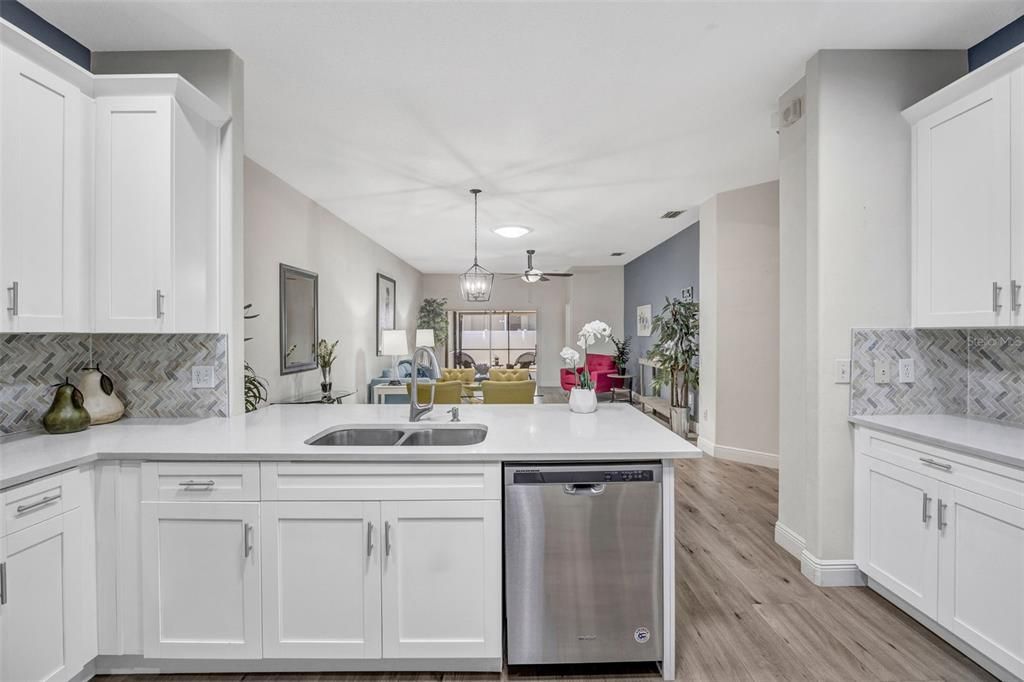 Active With Contract: $314,900 (3 beds, 2 baths, 1713 Square Feet)