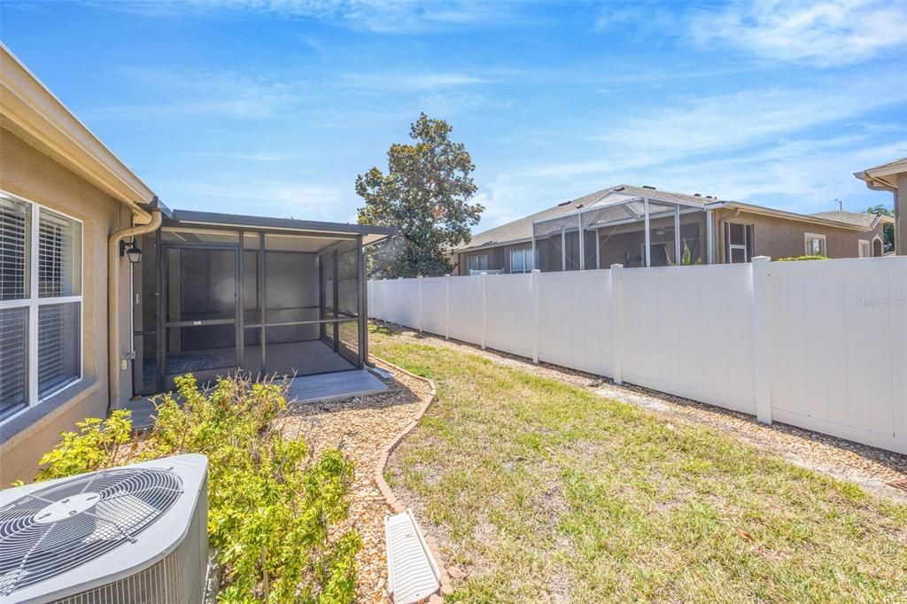 Active With Contract: $314,900 (3 beds, 2 baths, 1713 Square Feet)