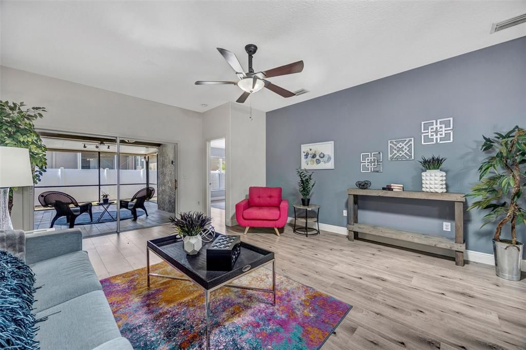 Active With Contract: $314,900 (3 beds, 2 baths, 1713 Square Feet)