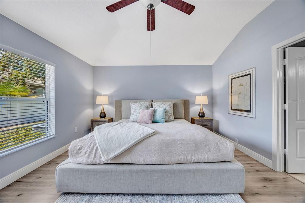 Active With Contract: $314,900 (3 beds, 2 baths, 1713 Square Feet)