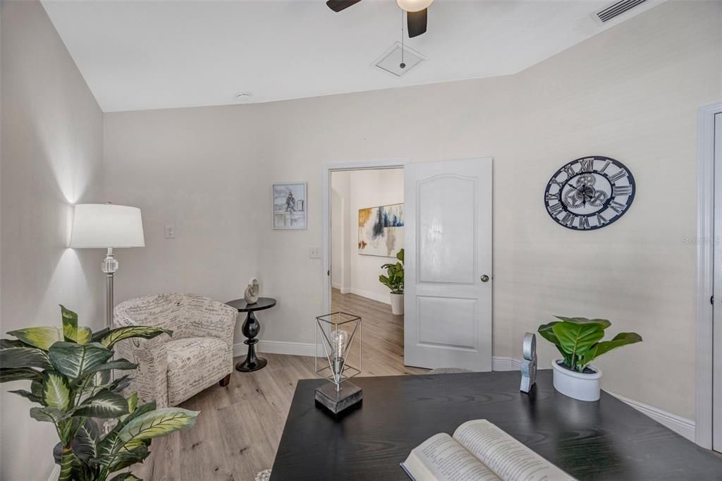 Active With Contract: $314,900 (3 beds, 2 baths, 1713 Square Feet)