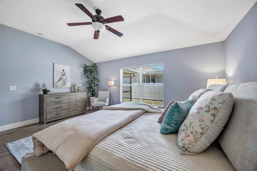 Active With Contract: $314,900 (3 beds, 2 baths, 1713 Square Feet)