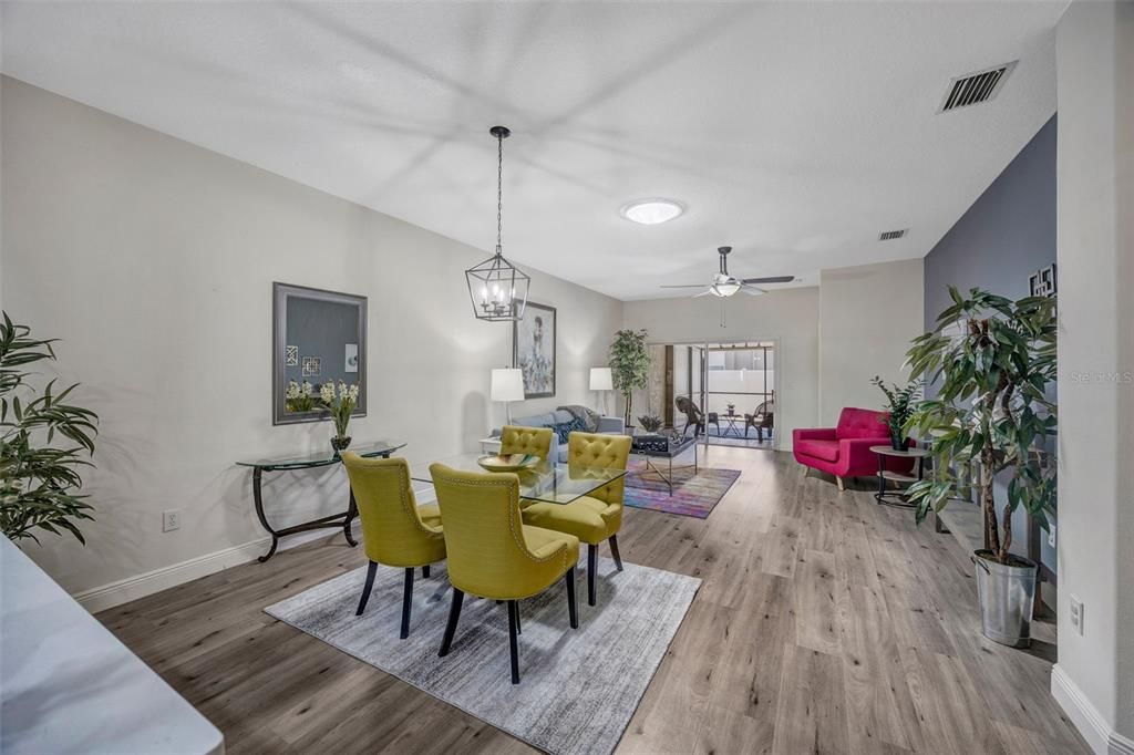 Active With Contract: $314,900 (3 beds, 2 baths, 1713 Square Feet)