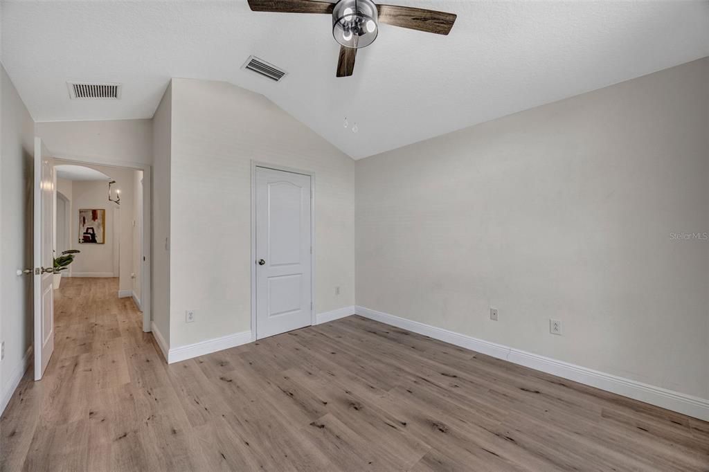 Active With Contract: $314,900 (3 beds, 2 baths, 1713 Square Feet)