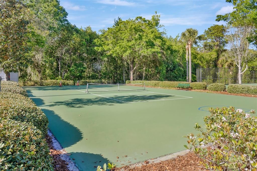Active With Contract: $314,900 (3 beds, 2 baths, 1713 Square Feet)