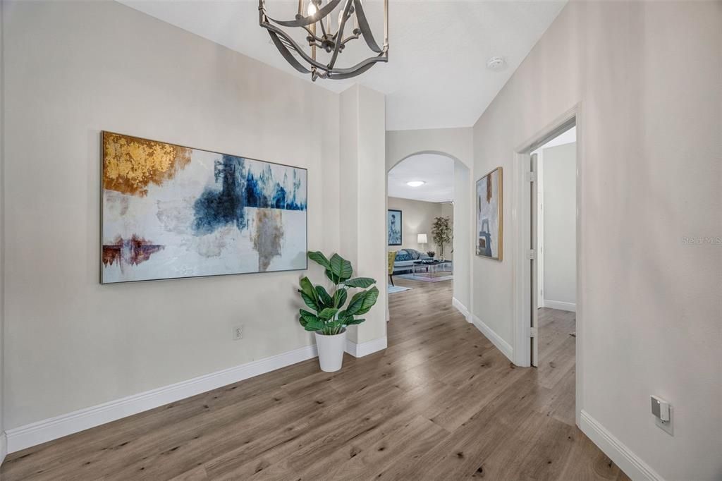 Active With Contract: $314,900 (3 beds, 2 baths, 1713 Square Feet)