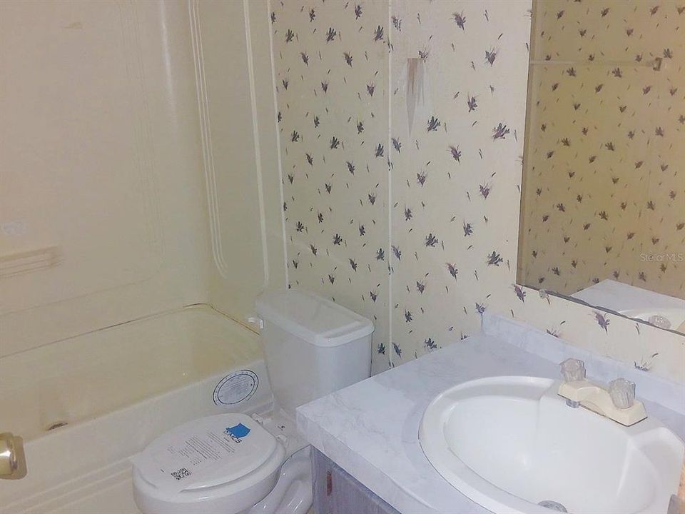 For Sale: $134,900 (2 beds, 2 baths, 1152 Square Feet)