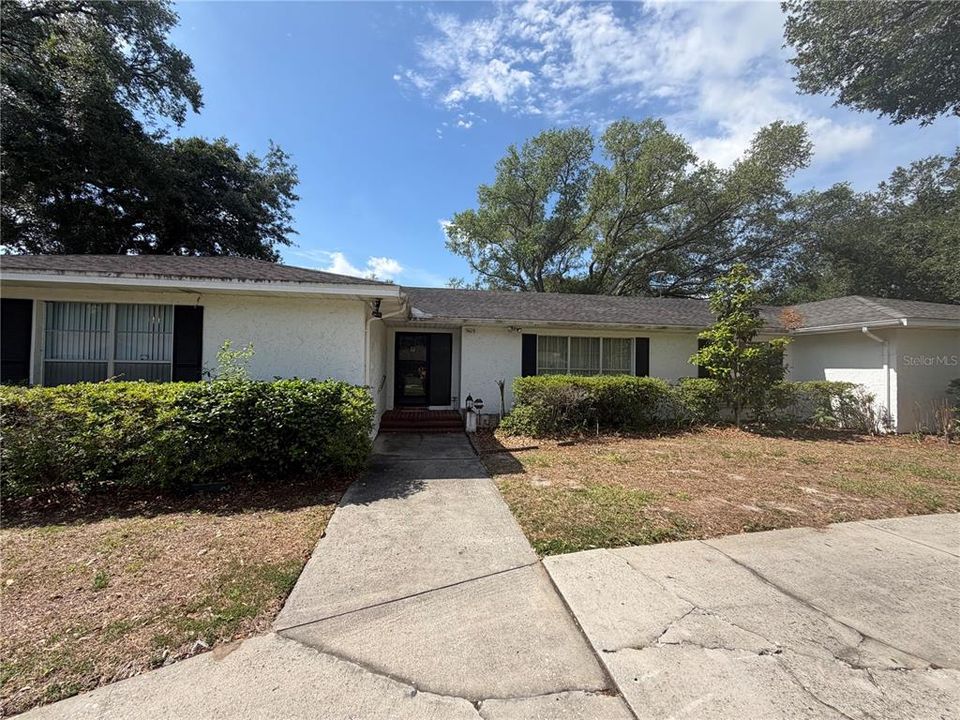 For Rent: $2,400 (4 beds, 3 baths, 2755 Square Feet)