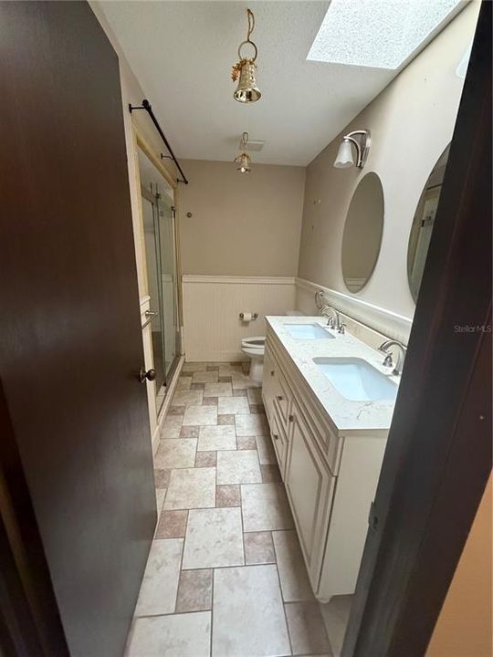 For Rent: $2,400 (4 beds, 3 baths, 2755 Square Feet)