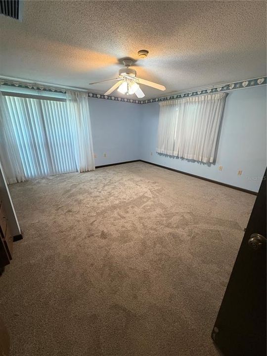For Rent: $2,400 (4 beds, 3 baths, 2755 Square Feet)