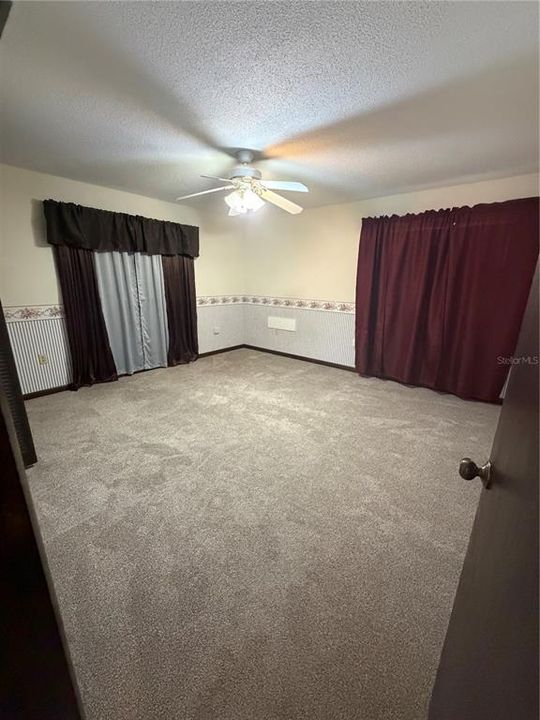 For Rent: $2,400 (4 beds, 3 baths, 2755 Square Feet)